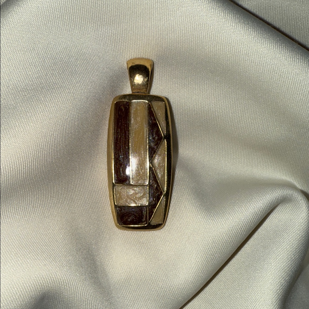 Vintage Lady Remington Gold Tone Pendant Necklace
